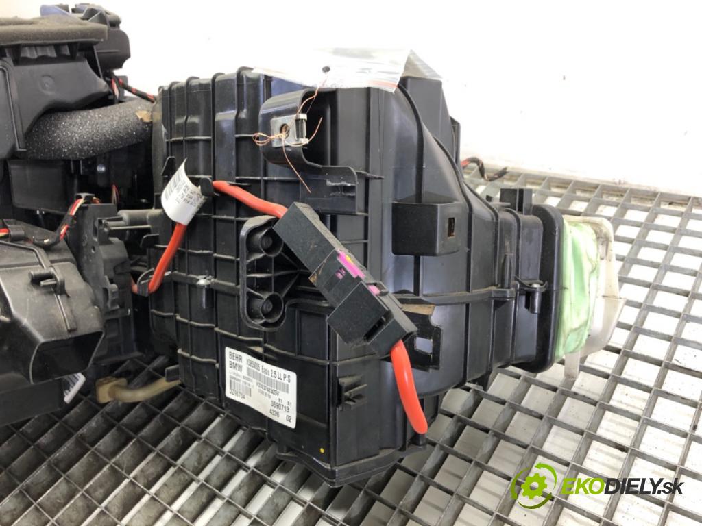 BMW F07 liftback 2013 135 kW 520 d 1995 Výhrevné teleso, radiátor kúrenia KOMBAJN 9202574