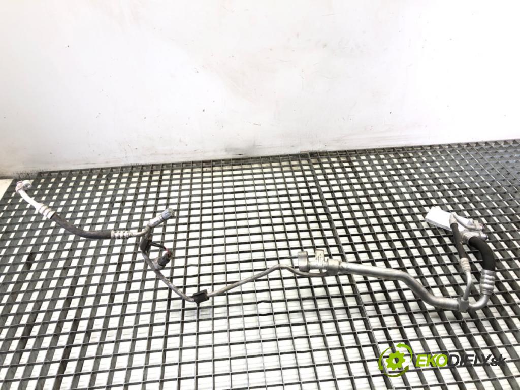 MERCEDES-BENZ GLE SUV 2018 190 kW 350 d 4-matic (166.024) 2987 rúrka klimatizace A1668304001 (Trubka klimatizace)