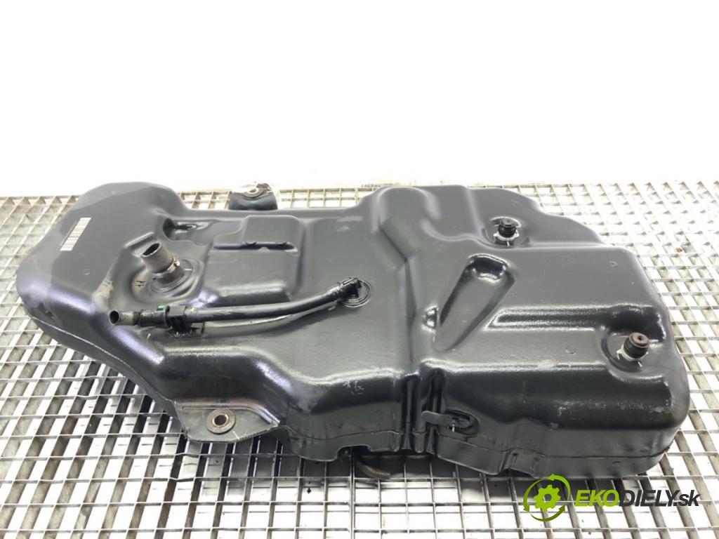 MERCEDES-BENZ GLE SUV 2018 190 kW 350 d 4-matic (166.024) 2987 Nádržka SCR: A1664704401 A0994710475