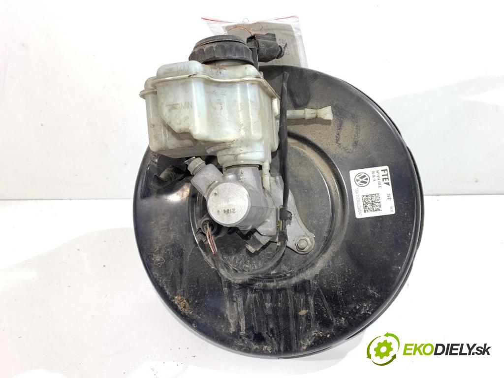 VW PASSAT B7 sedan 2015 125 kW 1.8 TSI 1798 posilovač bŕzd 561614105E