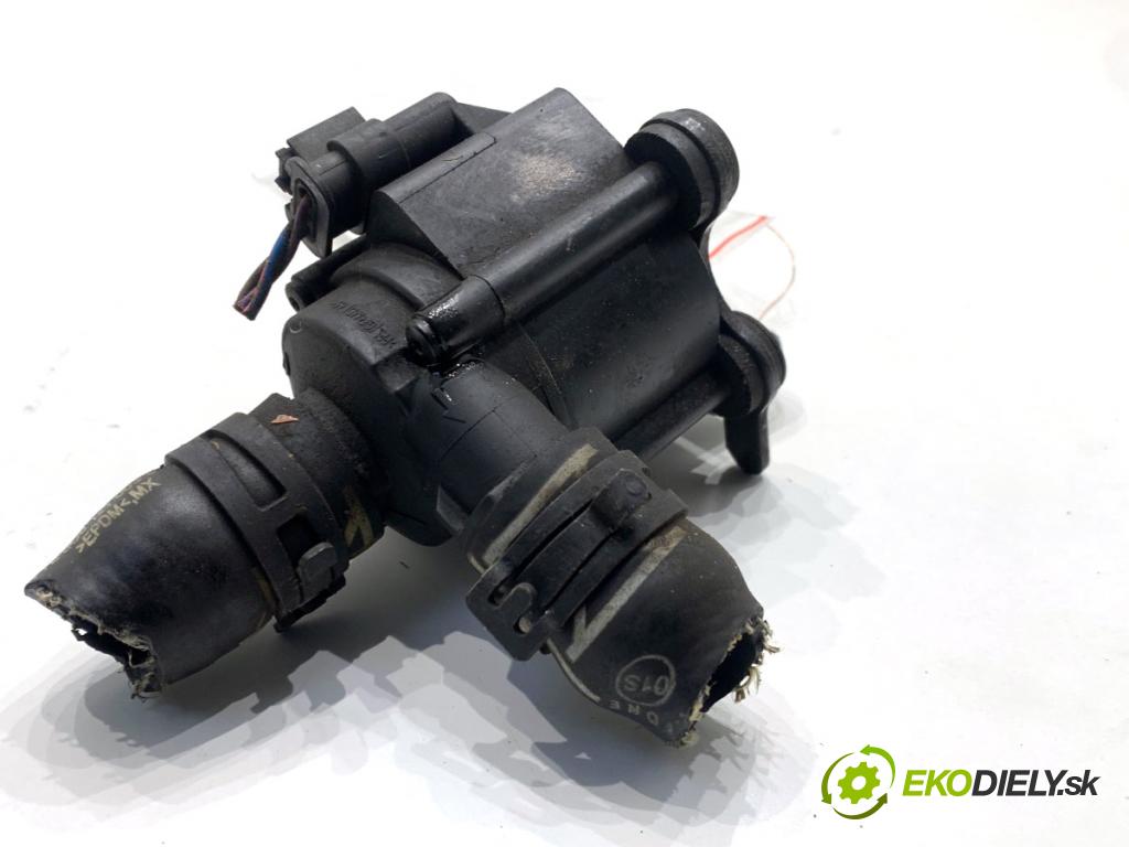 VW PASSAT B7 sedan 2015 125 kW 1.8 TSI 1798 DALŠÍ: Pumpa vody 5C0965561 (Vodná pumpa)