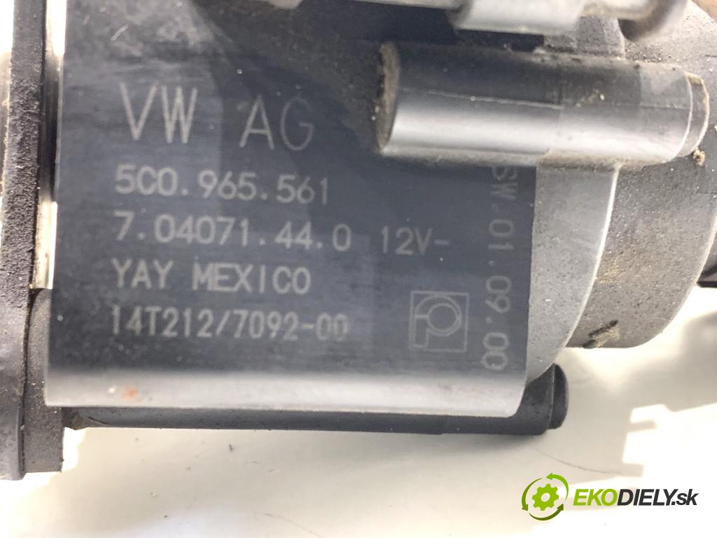 VW PASSAT B7 sedan 2015 125 kW 1.8 TSI 1798 DALŠÍ: pumpa vody 5C0965561 (Vodní pumpa)