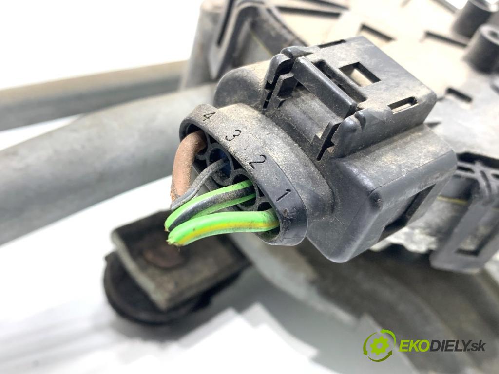 VW PASSAT B7 sedan 2015 125 kW 1.8 TSI 1798 Mechanizmus stieračov predný 561955119A (Motorček stieračov predný)