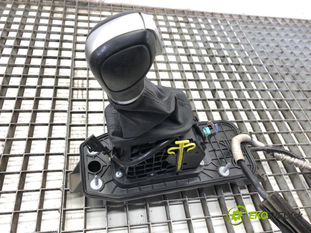 VW PASSAT B7 sedan 2015 125 kW 1.8 TSI 1798 Kulisa 5K1713025CM (Rýchlostná páka (kulisa))