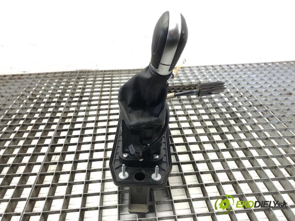 VW PASSAT B7 sedan 2015 125 kW 1.8 TSI 1798 Kulisa 5K1713025CM (Rýchlostná páka (kulisa))