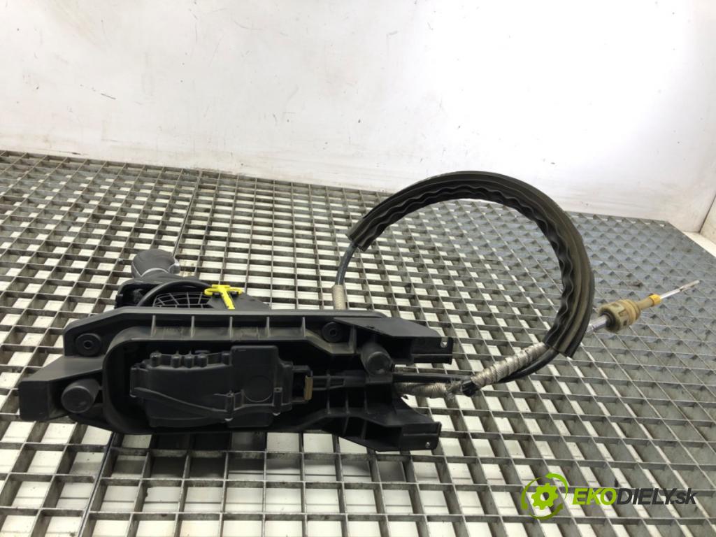 VW PASSAT B7 sedan 2015 125 kW 1.8 TSI 1798 Kulisa 5K1713025CM (Rýchlostná páka (kulisa))