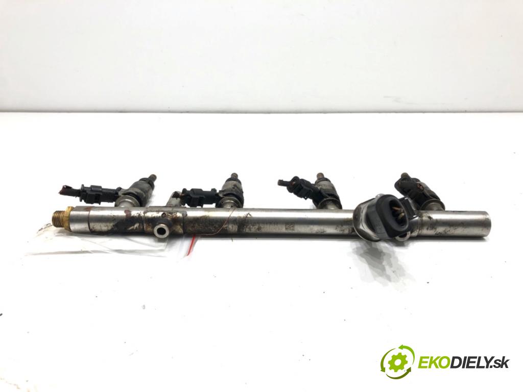 VW PASSAT B7 sedan 2015 125 kW 1.8 TSI 1798 Lišta vstrekovacia 06K133317H (Vstrekovacia lišta)