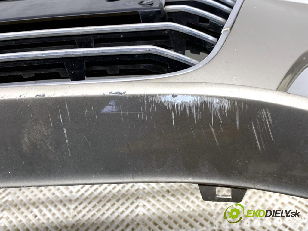 AUDI A8 D4 sedan 2011 258 kW 4.2 TDI quattro 4134 Nárazník predný (Kľučka dverí ostatné)