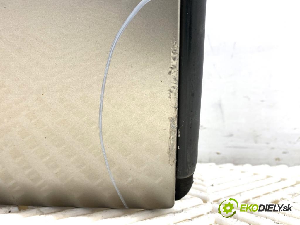 AUDI A8 D4 sedan 2011 258 kW 4.2 TDI quattro 4134 Dvere pravy zad