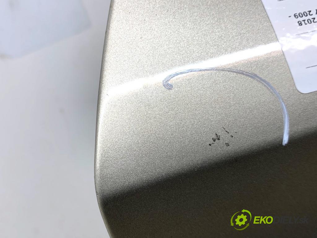 AUDI A8 D4 sedan 2011 258 kW 4.2 TDI quattro 4134 Dvere pravy zad