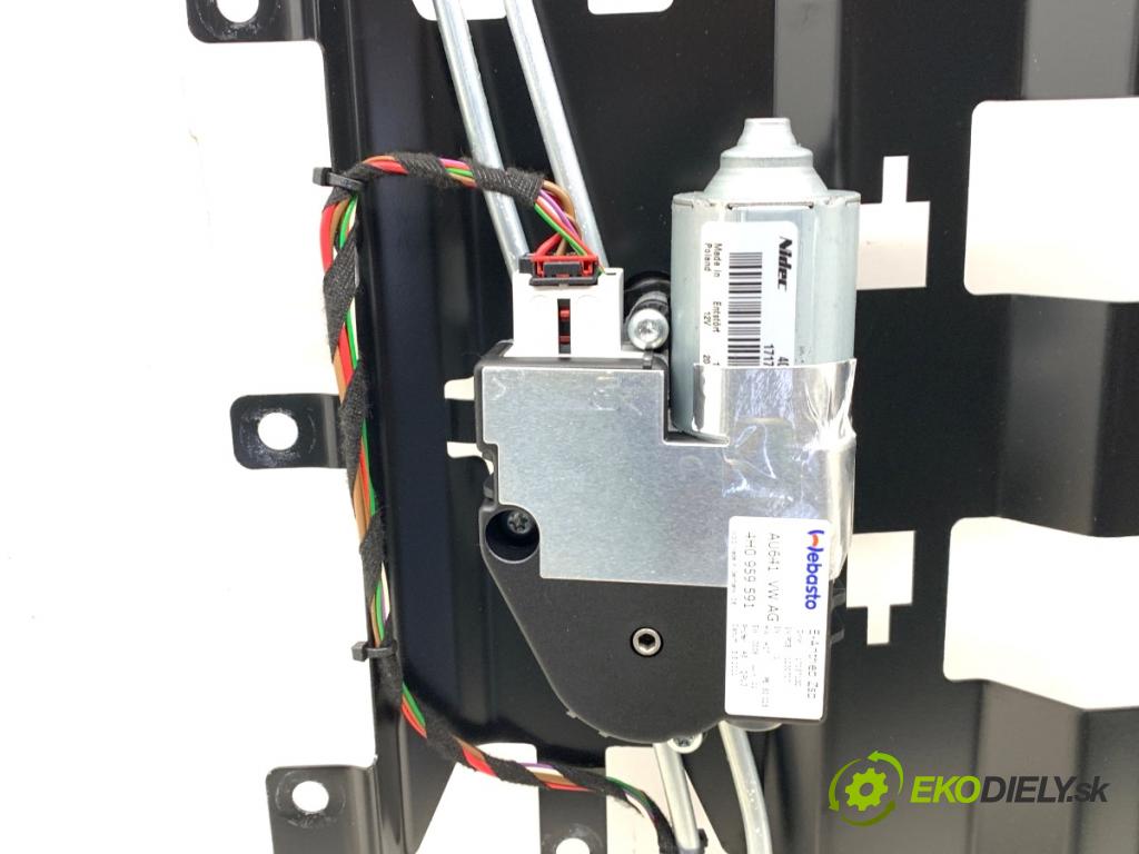 AUDI A8 D4 sedan 2011 258 kW 4.2 TDI quattro 4134 střešní okno 4H0959591 (Sklo karoserie)