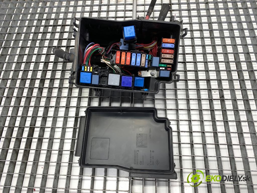 OPEL VIVARO B Autobus 2019 89 kW 1.6 CDTI (06) 1598 Skrinka poistková 93452999 (Poistková skrinka)