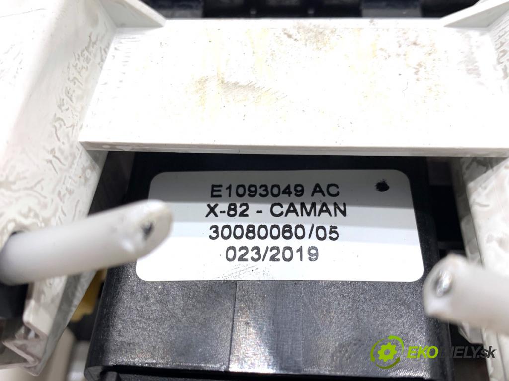 OPEL VIVARO B Autobus 2019 89 kW 1.6 CDTI (06) 1598 Panel ovládaní topení  (Páčky pod volantem)