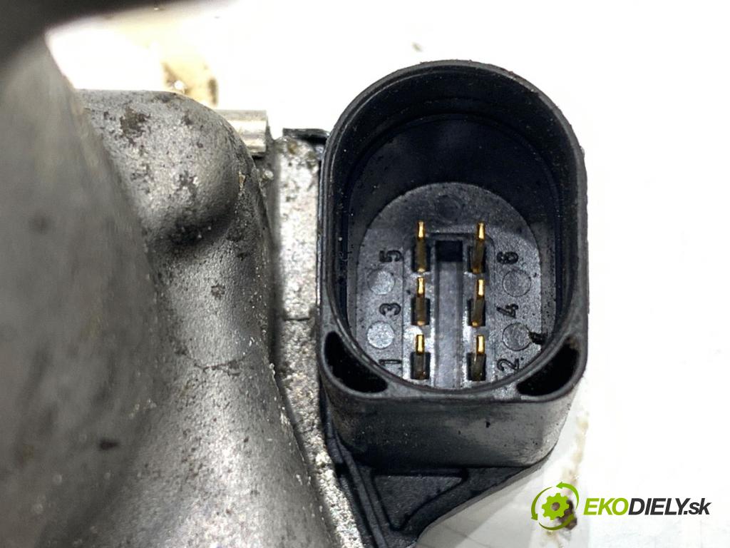 VW PASSAT B7 sedan 2015 125 kW 1.8 TSI 1798 Škrtiaca klapka 06K133062E (Škrtiaca klapka)