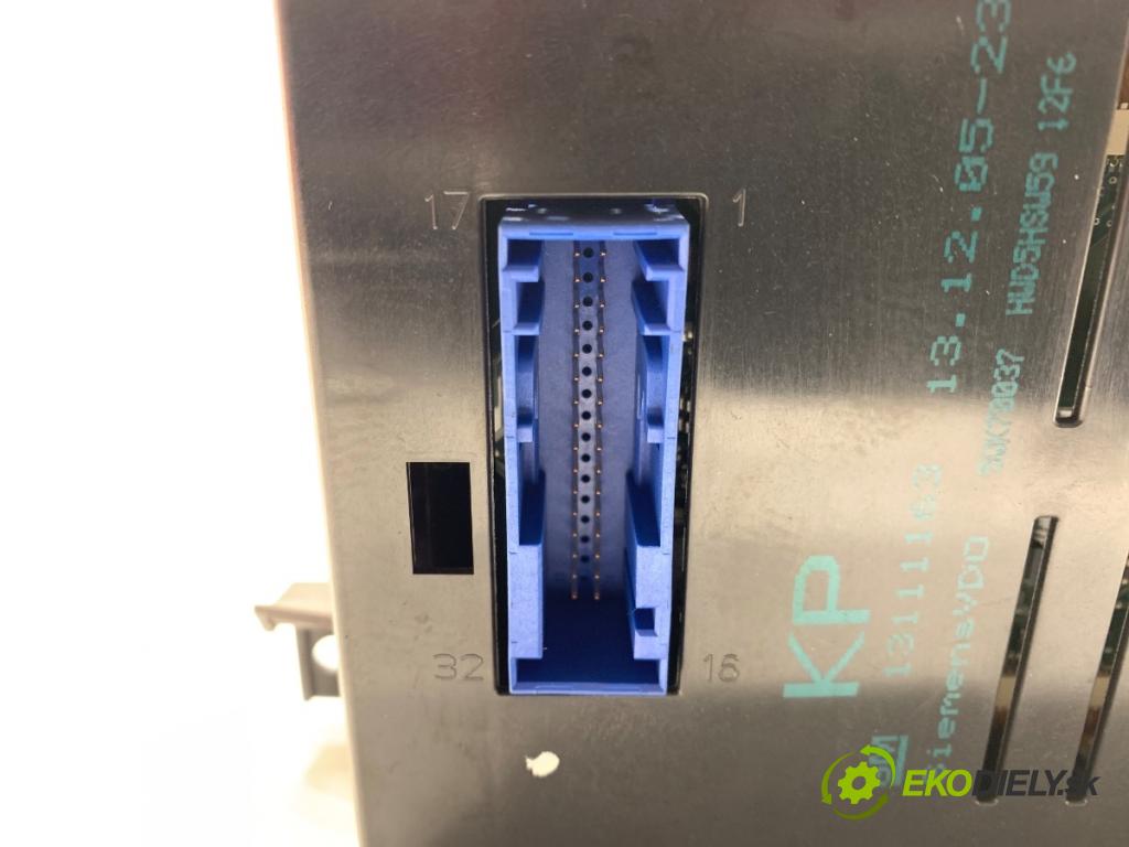 OPEL ZAFIRA B nadwozie wielkoprzestrzenne (MPV) 2006 88 kW 1.9 CDTI (M75) 1910 Dislpej 13111163 (Prístrojová doska)