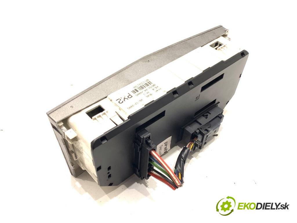 OPEL ZAFIRA B nadwozie wielkoprzestrzenne (MPV) 2006 88 kW 1.9 CDTI (M75) 1910 Panel ovládania kúrenia 13201300 (Prepínacie páčky pod volantom)