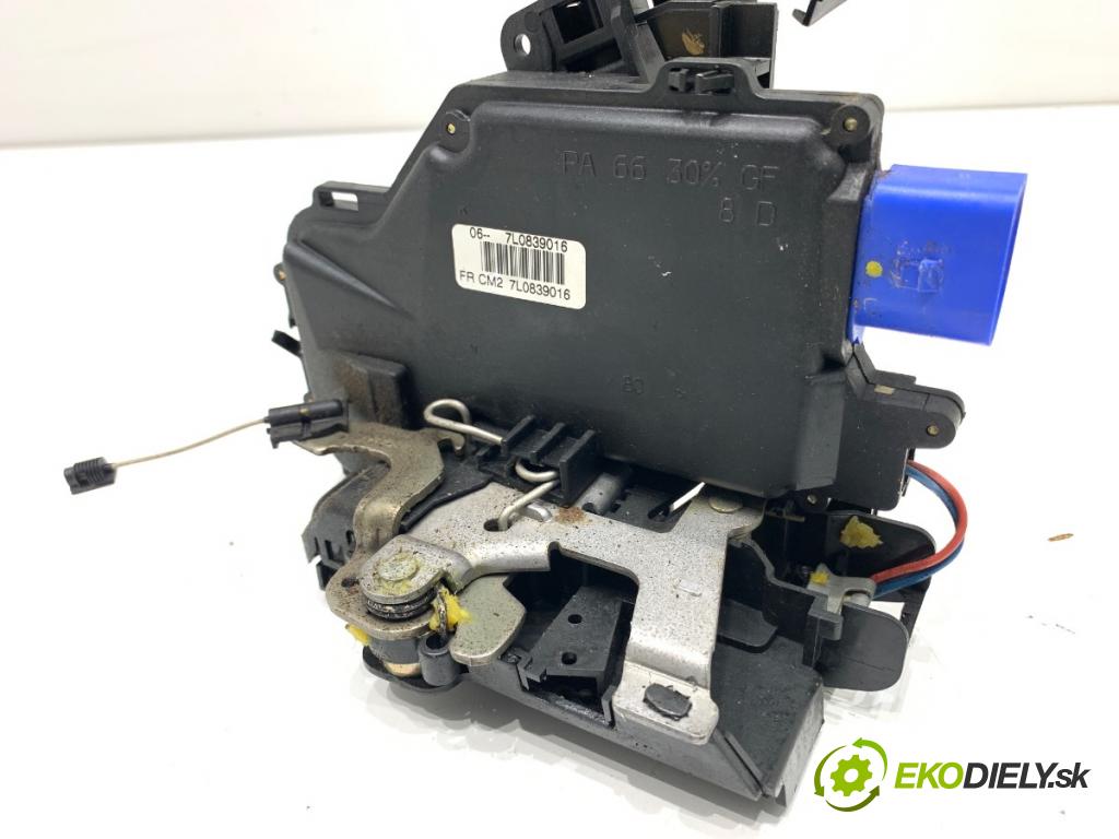 VW GOLF V liftback 2004 77 kW 1.9 TDI 1896 zámok Dvere pravy zad 7L0839016