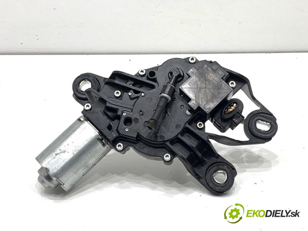 VW GOLF V liftback 2004 77 kW 1.9 TDI 1896 Motor stieračov zad 0390201800