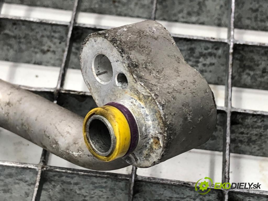 VW GOLF V liftback 2004 77 kW 1.9 TDI 1896 rúrka klimatizace  (Trubka klimatizace)