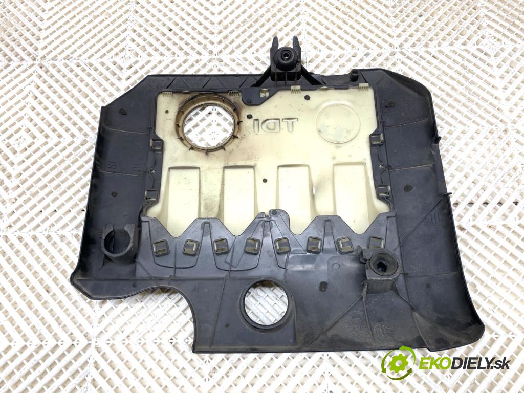 VW GOLF V liftback 2004 77 kW 1.9 TDI 1896 Kryt Motor  (Kryt motora)