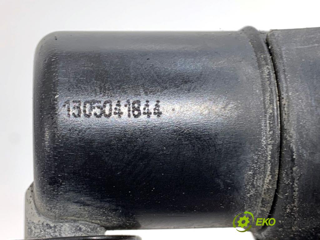 VW GOLF V liftback 2004 77 kW 1.9 TDI 1896 ostrekovača svetla pravy predný