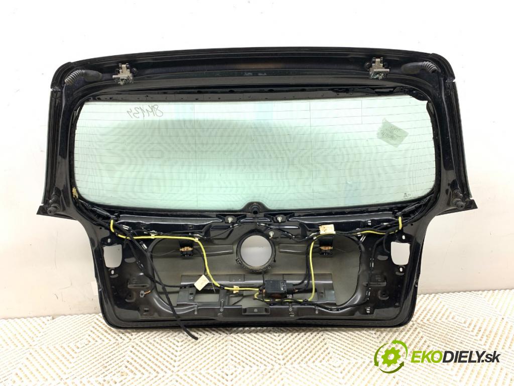 VW GOLF V liftback 2004 77 kW 1.9 TDI 1896 kapota zad