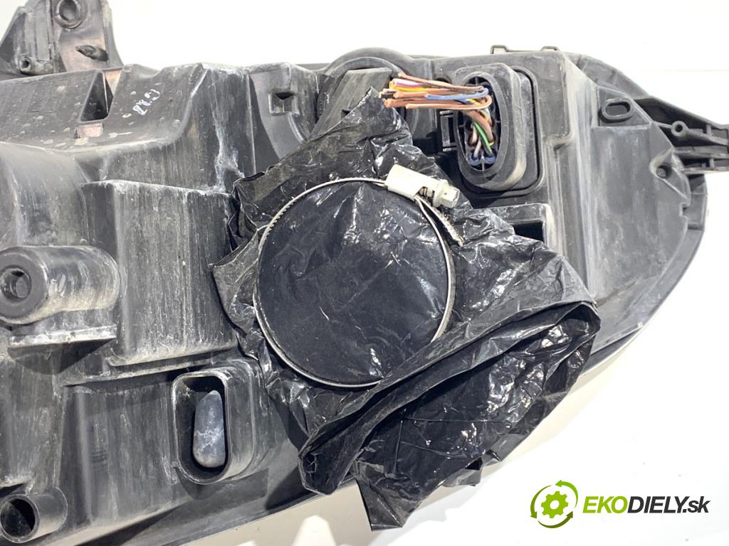 VW GOLF V liftback 2004 77 kW 1.9 TDI 1896 světlomet pravý přední část 1K6941006P