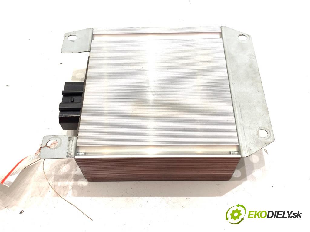 AUDI A4 B7 Kombi 2005 103 kW 2.0 TDI 1968 Zosilňovač 8E9035223 (Zosilňovač)