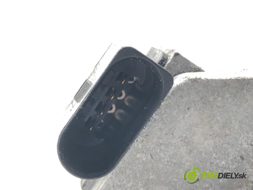 AUDI A4 B7 Kombi 2005 103 kW 2.0 TDI 1968 Škrtiaca klapka A2053099815 (Škrtiaca klapka)