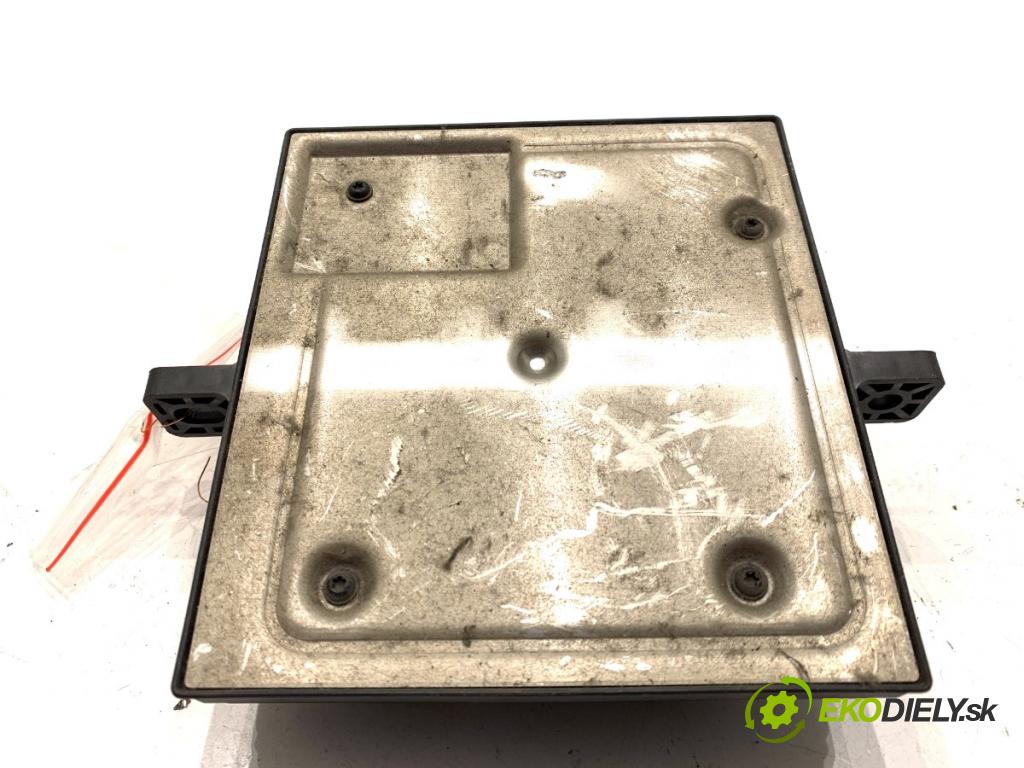 AUDI A4 B7 Kombi 2005 103 kW 2.0 TDI 1968 Modul komfortu 8E0907279K (Modul komfortu)