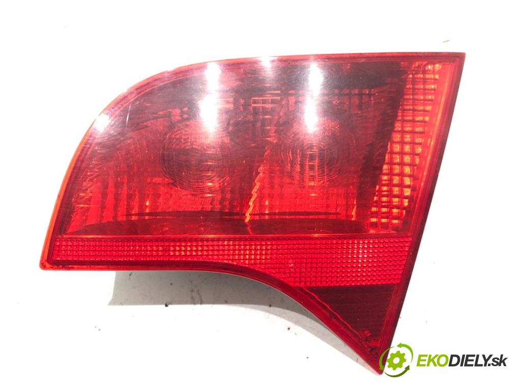AUDI A4 B7 Kombi 2005 103 kW 2.0 TDI 1968 Svetlo zad pravá vnútorná 8E9945094 (Kľučka dverí ostatné)