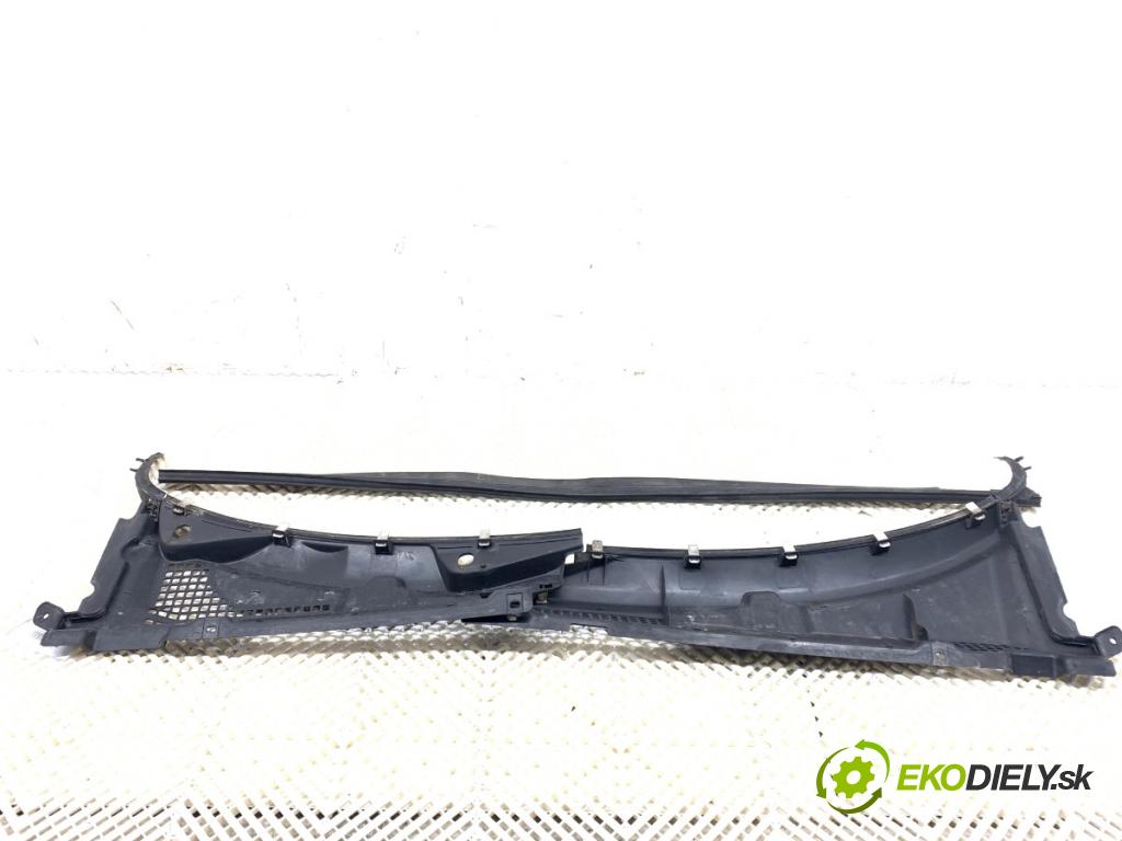 ALFA ROMEO 159 sedan 2006 110 kW 1.9 JTDM 16V (939AXC1B, 939AXC12) 1910 Torpédo, plast pod čelné okno 156063371 (Torpédo (plast pod čelným sklom))