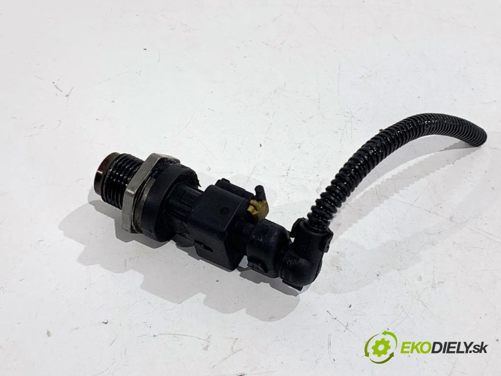 ALFA ROMEO 159 sedan 2006 110 kW 1.9 JTDM 16V (939AXC1B, 939AXC12) 1910 Snímač tlaku paliva 0281002706 (Snímač)