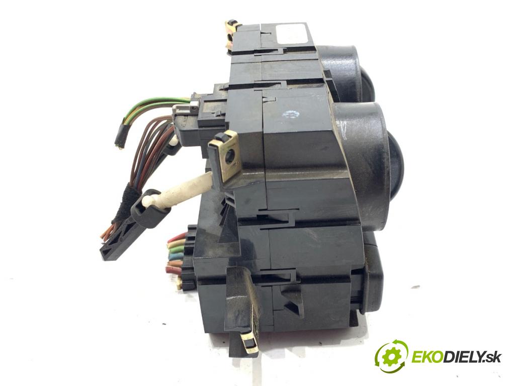 MERCEDES-BENZ W639 Autobus 2006 80 kW 111 CDI (639.701, 639.703, 639.705) 2148 Panel ovládania kúrenia 6398301185 (Prepínacie páčky pod volantom)