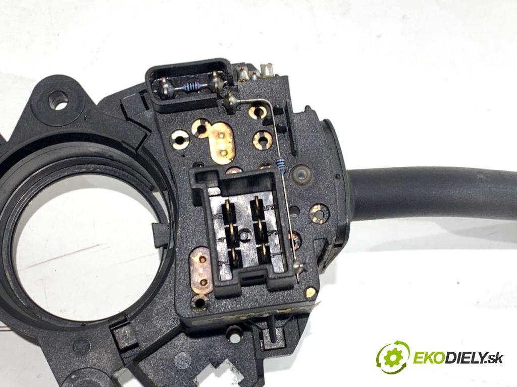 MERCEDES-BENZ W639 Autobus 2006 80 kW 111 CDI (639.701, 639.703, 639.705) 2148 Prepínač kombinovaný 6395450124 (Prepínacie páčky pod volantom)