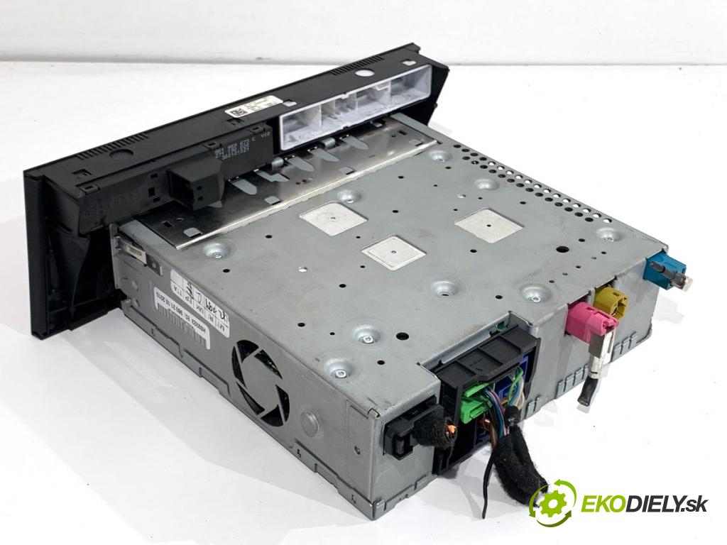 AUDI Q5 8R SUV 2010 125 kW 2.0 TDI quattro 1968 Menič CD 8T1035652G (CD menič)