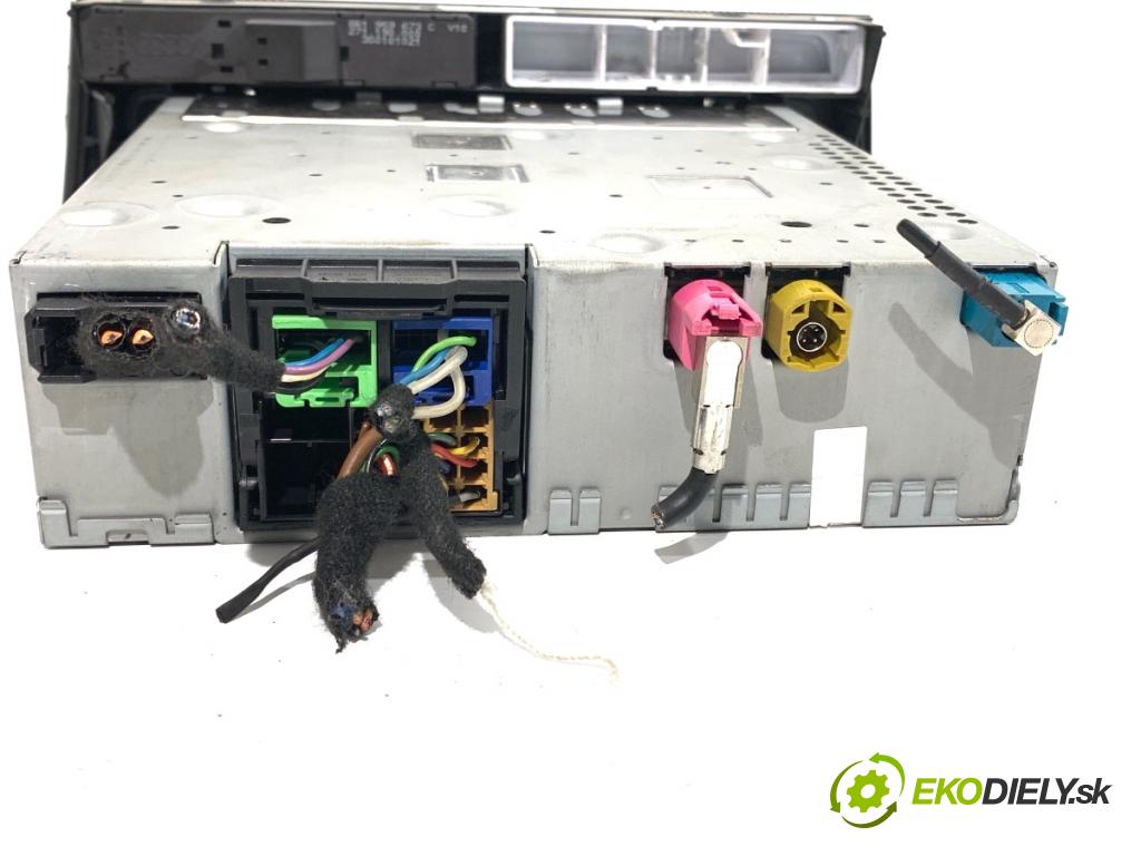 AUDI Q5 8R SUV 2010 125 kW 2.0 TDI quattro 1968 Menič CD 8T1035652G (CD menič)