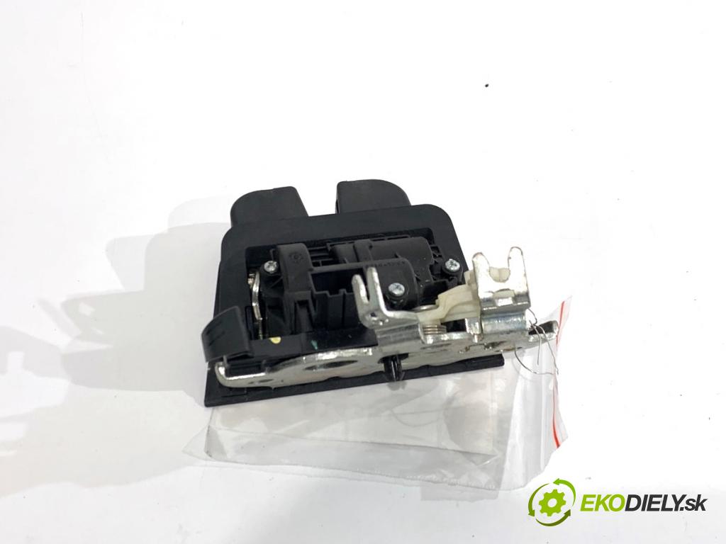 AUDI Q5 8R SUV 2010 125 kW 2.0 TDI quattro 1968 zámok dverí zad