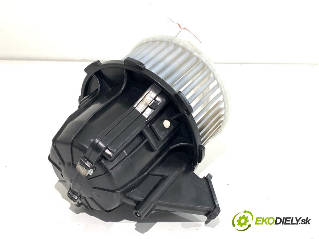 AUDI Q5 8R SUV 2010 125 kW 2.0 TDI quattro 1968 ventilátor kúrenia 8EW351040
