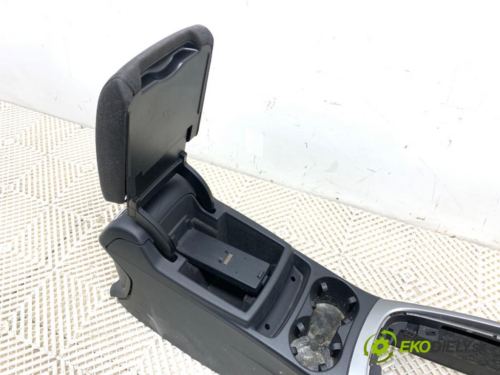 AUDI Q5 8R SUV 2010 125 kW 2.0 TDI quattro 1968 Tunel stredový 8R0864981F (Stredový tunel)