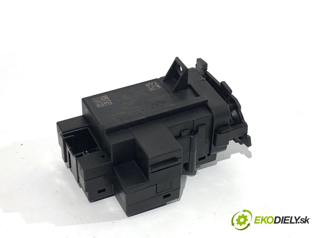 AUDI Q5 8R SUV 2010 125 kW 2.0 TDI quattro 1968 spinačka 8K0909131D (Spínacia skrinka)