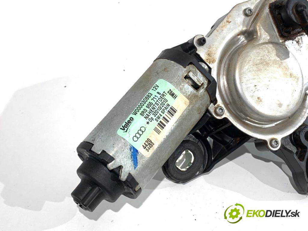 AUDI Q5 8R SUV 2010 125 kW 2.0 TDI quattro 1968 Motor stieračov zad 8R0955711B