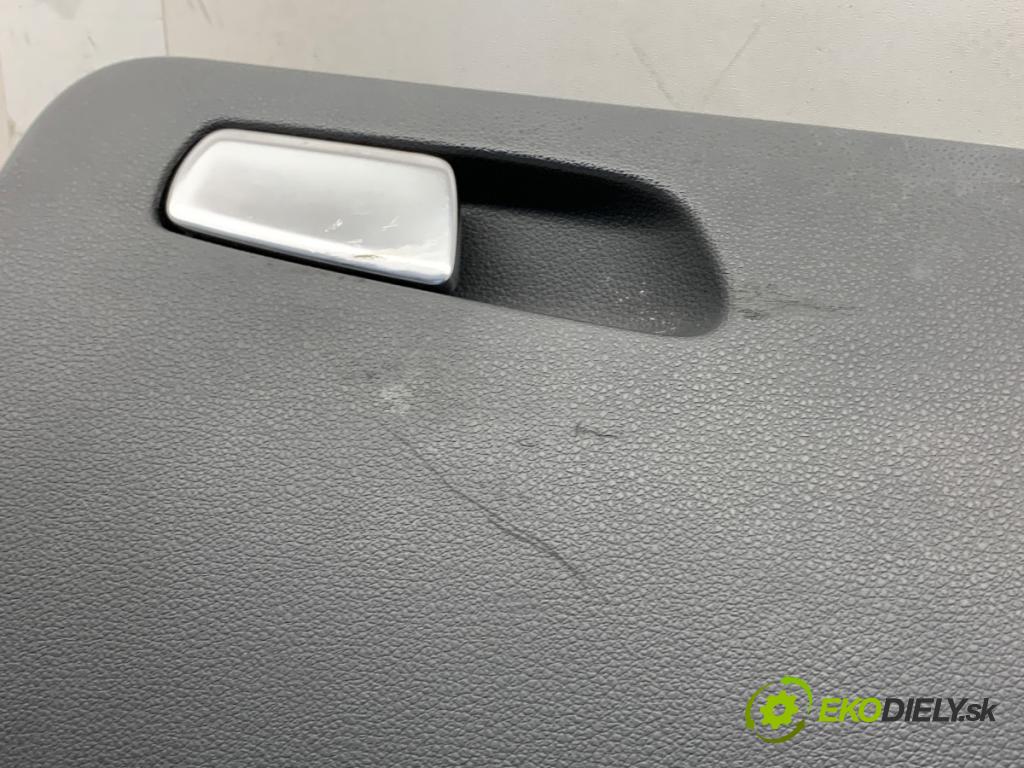 AUDI Q5 8R SUV 2010 125 kW 2.0 TDI quattro 1968 Priehradka, kastlík spolujazdca  (Priehradka (kastlík))