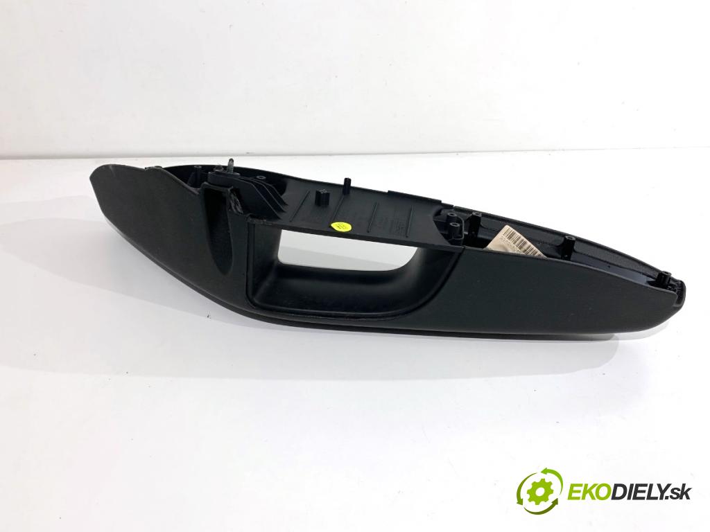 AUDI Q5 8R SUV 2010 125 kW 2.0 TDI quattro 1968 Prepínač okien 8R1867171 (Prepínacie páčky pod volantom)