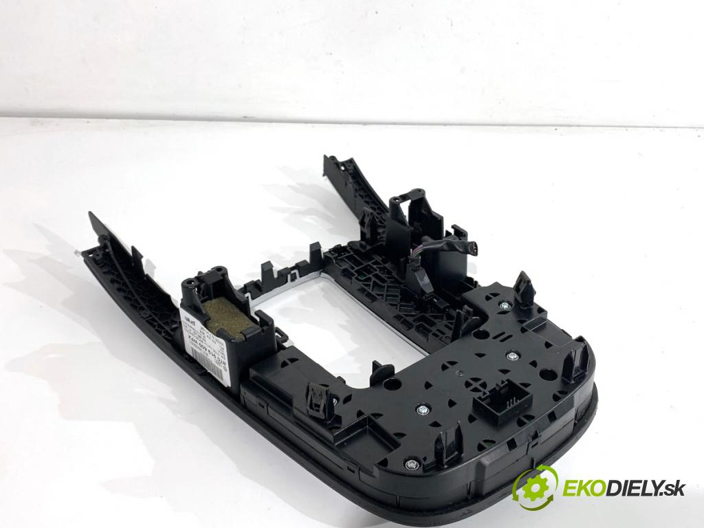 AUDI Q5 8R SUV 2010 125 kW 2.0 TDI quattro 1968 Panel ovládania radia 8T0919609WFX (Prepínacie páčky pod volantom)