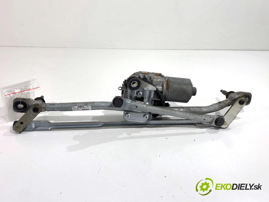 AUDI Q5 8R SUV 2010 125 kW 2.0 TDI quattro 1968 Mechanizmus stieračov predný 8R1955119A (Motorček stieračov predný)