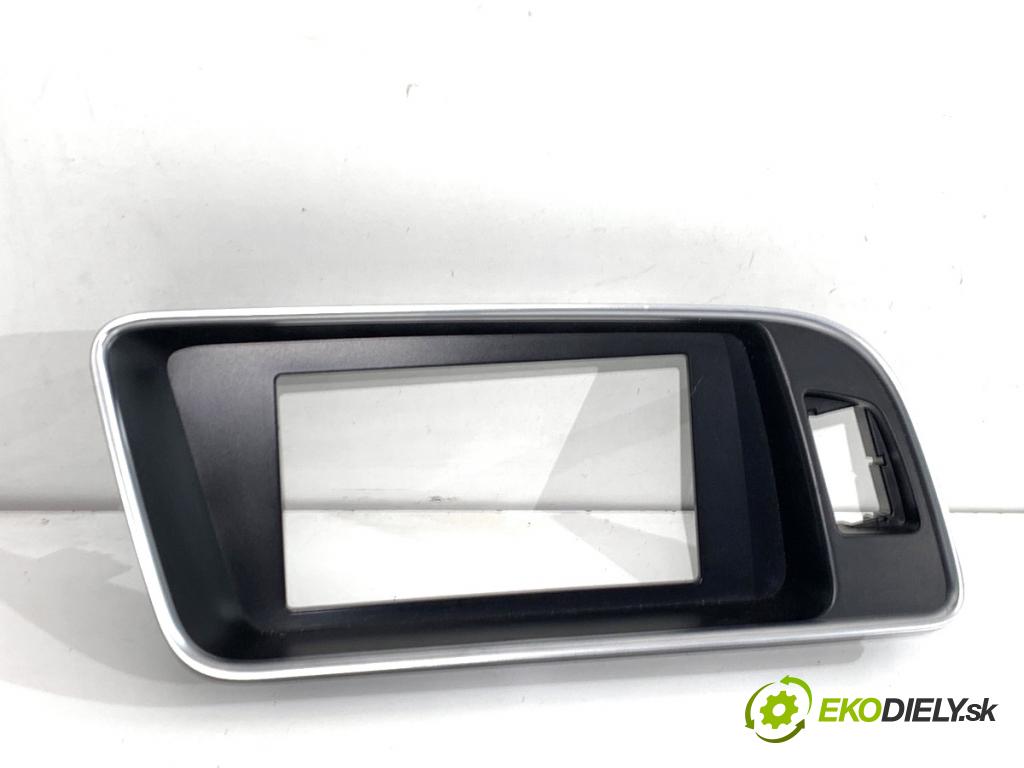 AUDI Q5 8R SUV 2010 125 kW 2.0 TDI quattro 1968 lišty kryt 8R1857186N (Lišta)