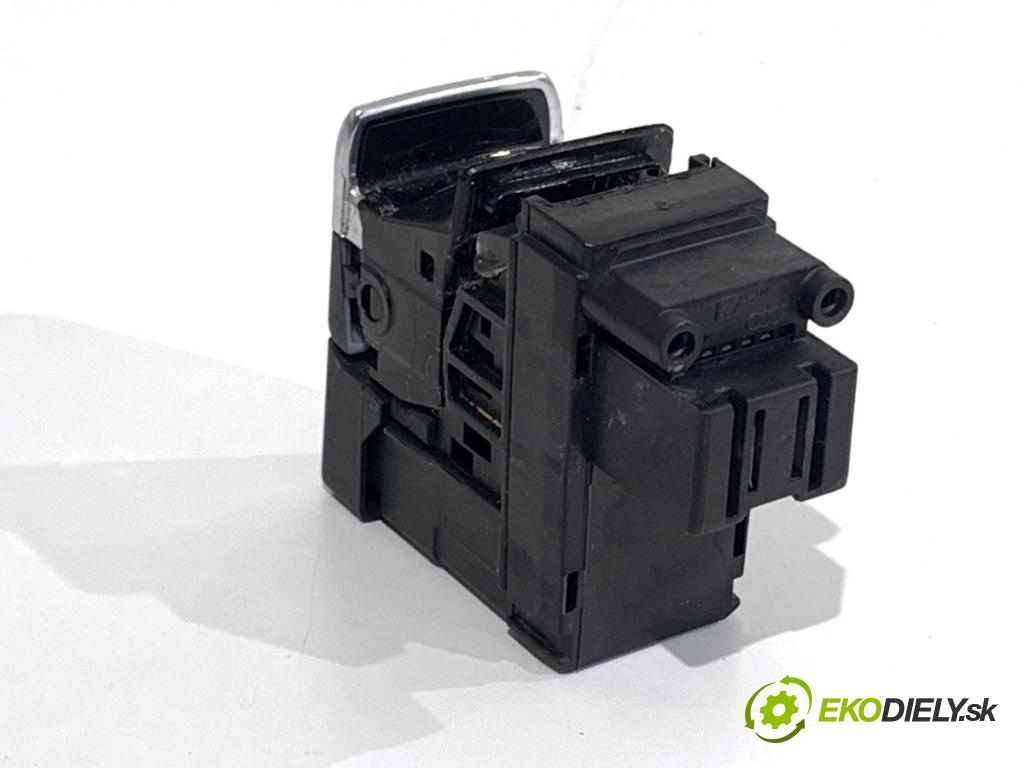 AUDI Q5 8R SUV 2010 125 kW 2.0 TDI quattro 1968 Kulisa brzdy ručnej brzdy 8K1927225B