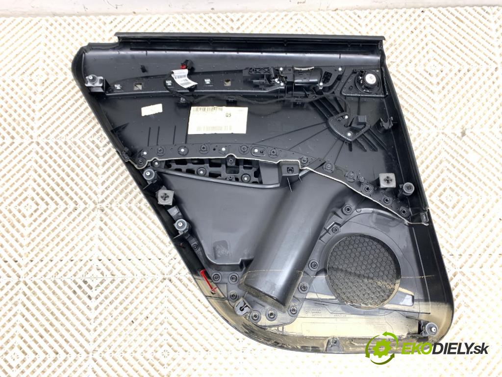 AUDI Q5 8R SUV 2010 125 kW 2.0 TDI quattro 1968 čalúnenie Dvere pravy zad 8R0867306