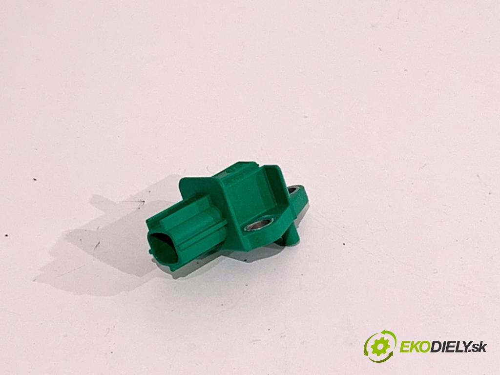 AUDI Q5 8R SUV 2010 125 kW 2.0 TDI quattro 1968 Snímač nárazu 1K0909606C (Snímač nárazu)